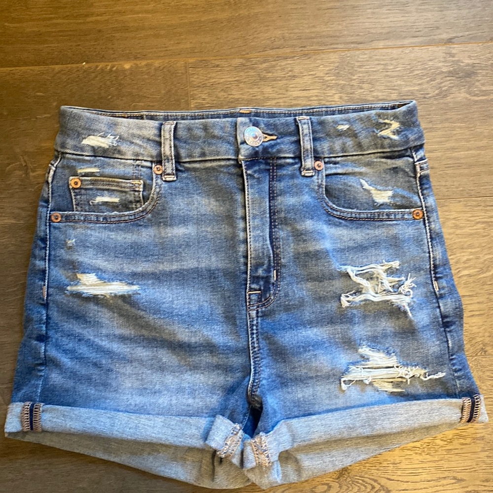 American Eagle Size 4 Curvy Hi Rise Shortie Jean shirts